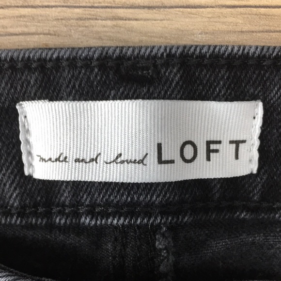 LOFT Curvy High Rise Straight Crop Jeans Womens 32/14 Black Cotton Denim Raw Hem - Picture 9 of 13